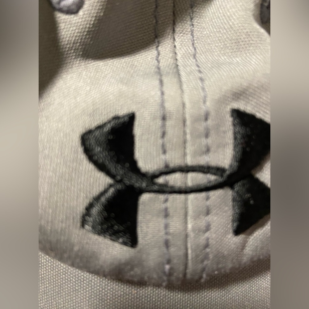 Under Armour Men's Black and Gray hat  LG/XL